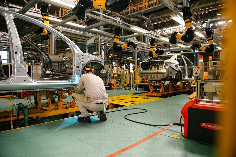 Cold-rolled steel in the automobile industry-image