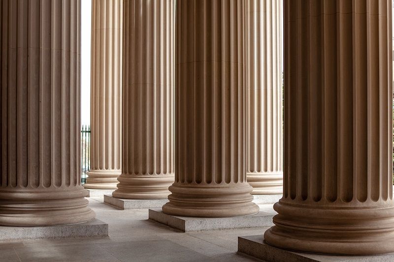 Types of pillar construction techniques and materials they require-image