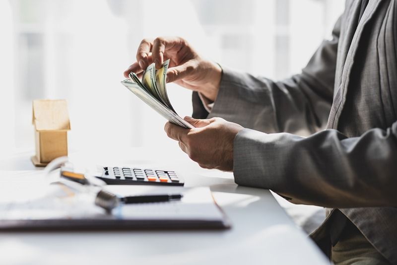 How to manage cash flow effectively in slower business periods-image