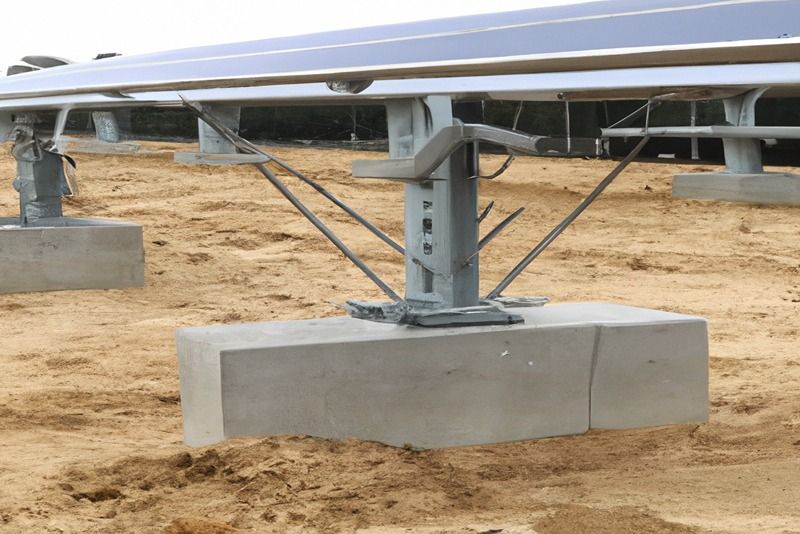Steel vs concrete support structures for solar panel installations-image