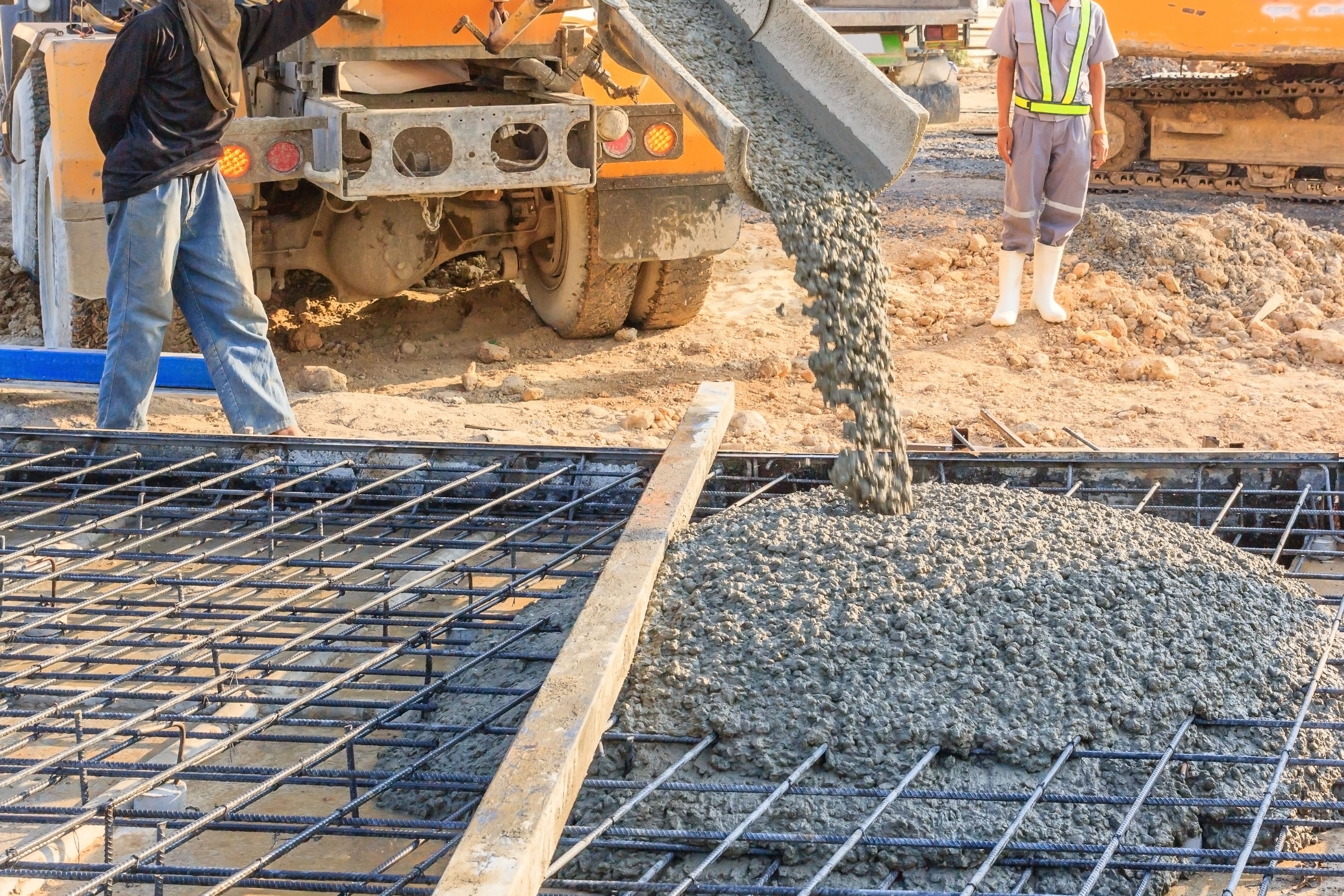 How to avoid the cracks in a wall or column for high-strength concrete?-image