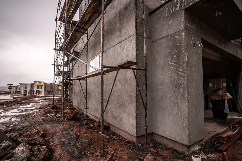 Smart ways to reduce construction delays during the monsoon season -image