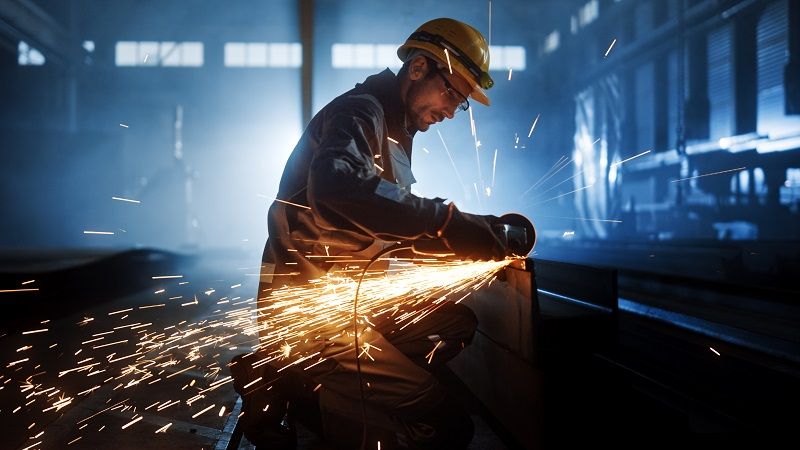 What should you consider when you buy steel online?-image