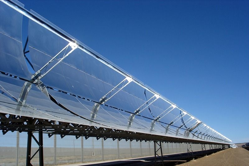 Why wind load considerations are important when selecting steel for solar structures -image