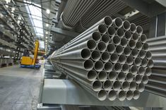 What are the factors that contribute to the quality of steel?